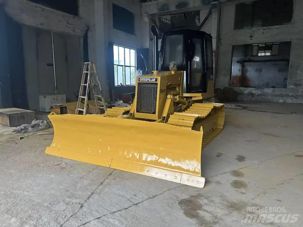 CAT D 4 C Buldožerji goseničarji