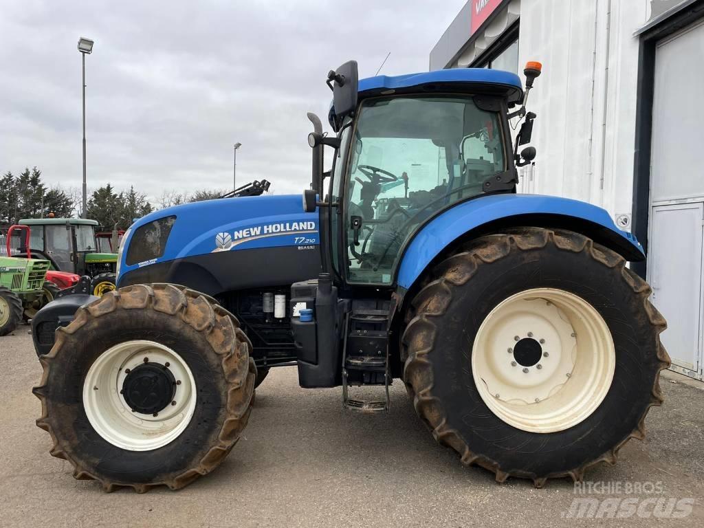 New Holland T 7.210 Traktorji