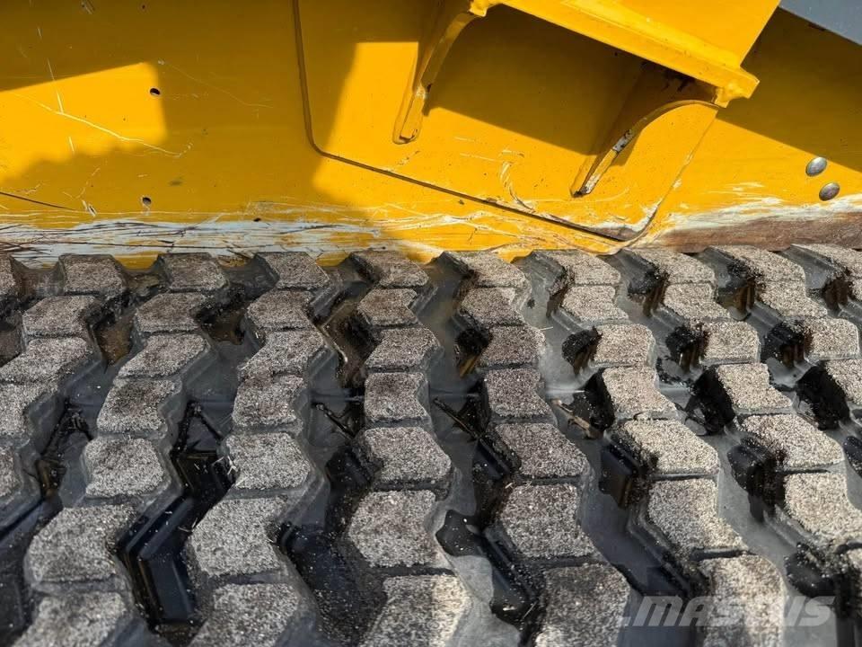 John Deere 317G Skid steer mini nakladalci