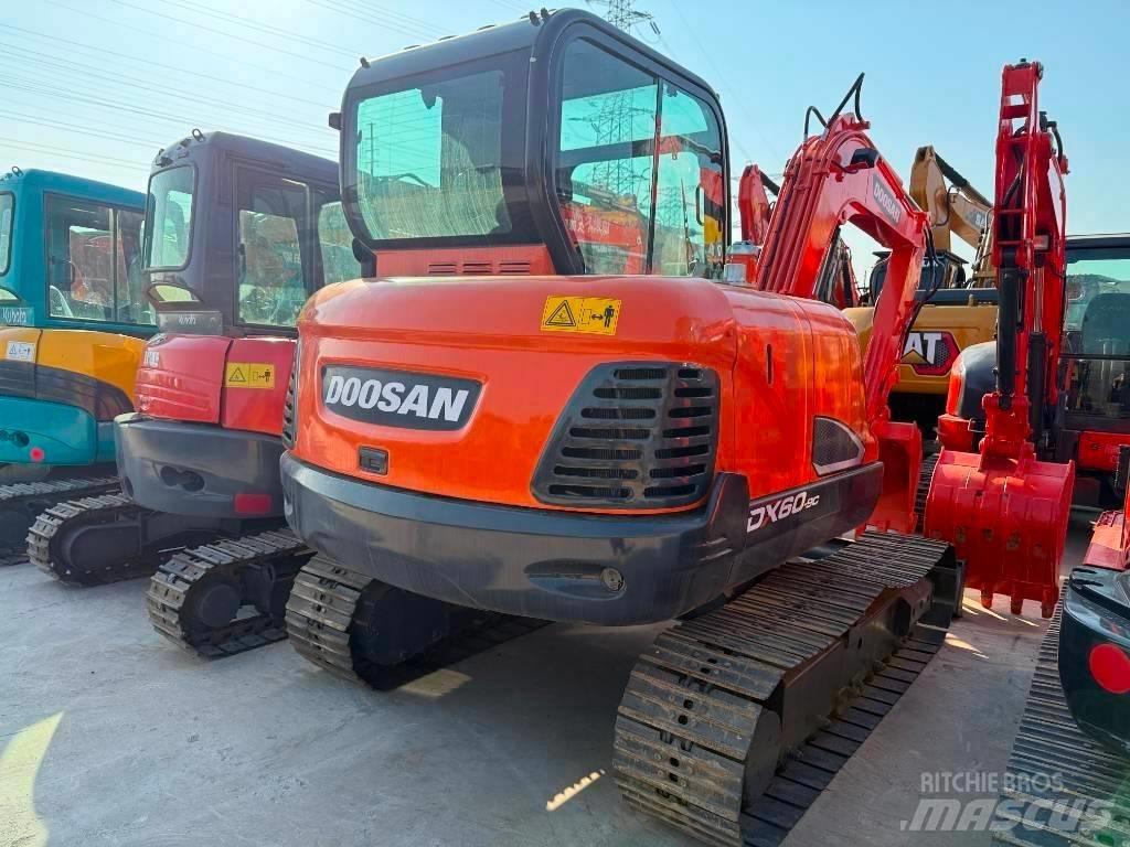 Doosan DX 60 Mini bagri <7t
