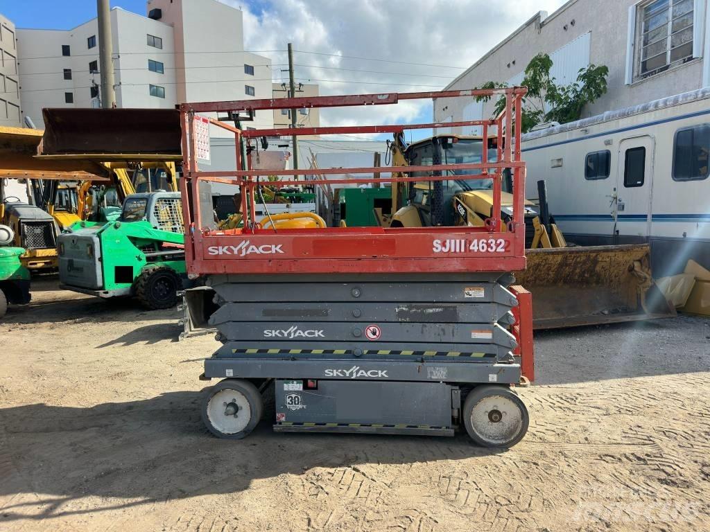 JLG 32 Lift Škarjaste dvižne ploščadi