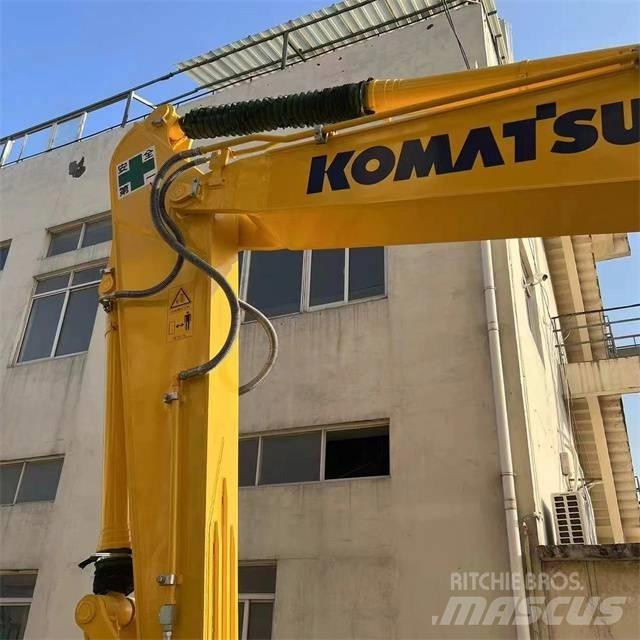 Komatsu PC 210-8 Bagri goseničarji