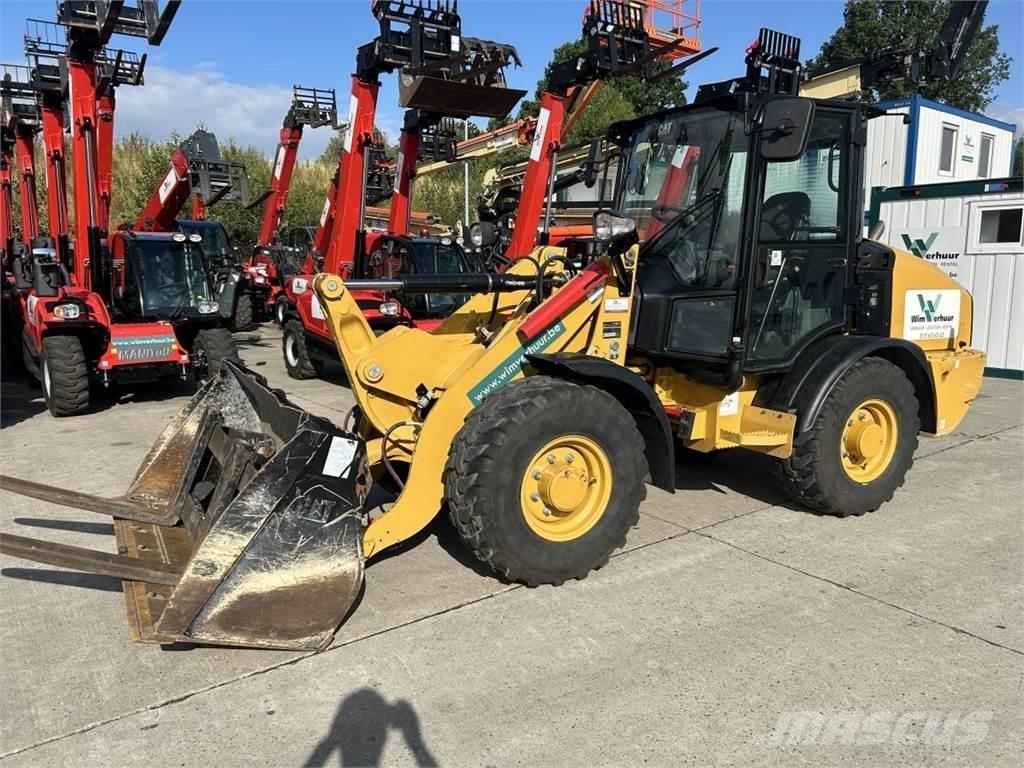 CAT 906 (9145) Večnamenski nakladalci