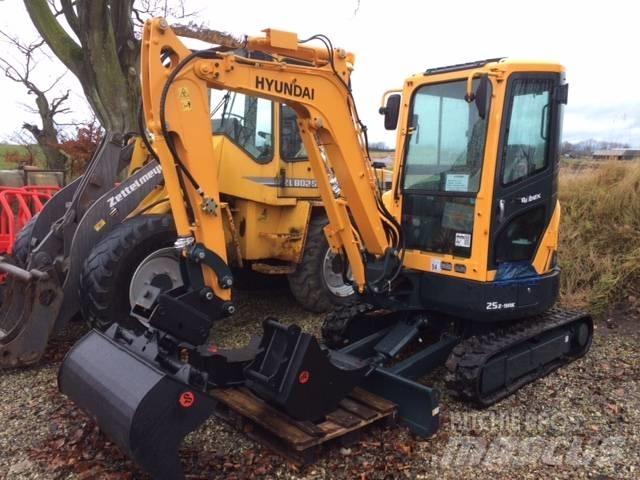 Hyundai R25 AK Mini bagri <7t