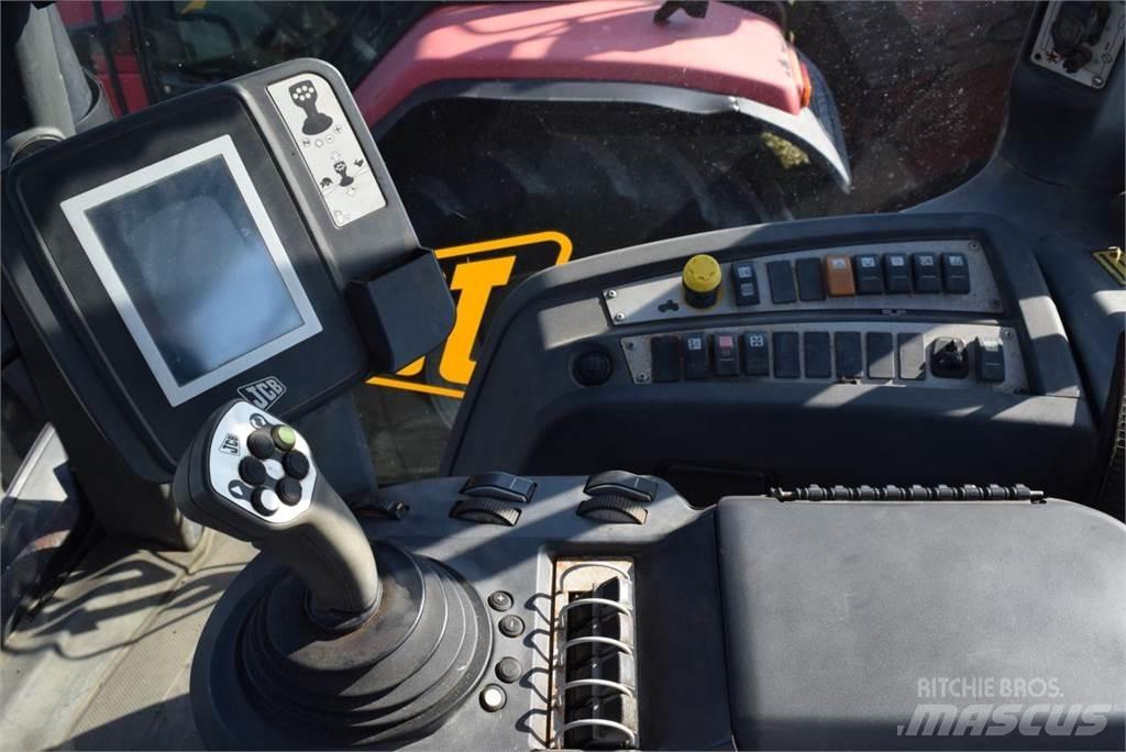 JCB Fastrac 8250 Traktorji