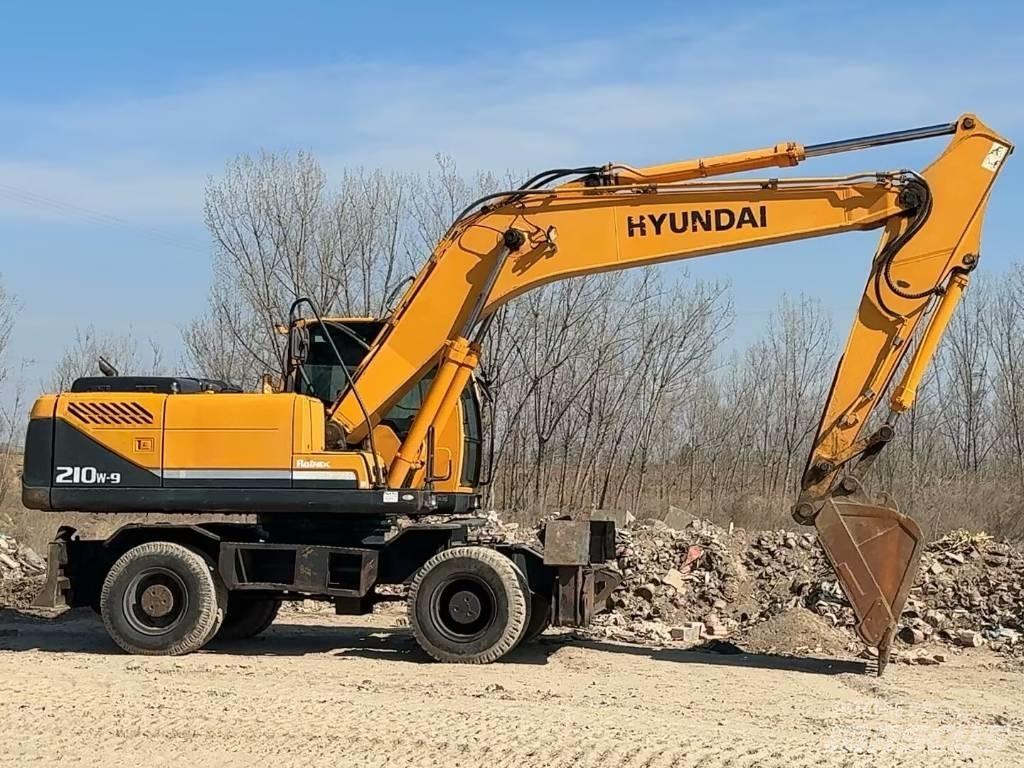 Hyundai R210W-9 Bagri na kolesih