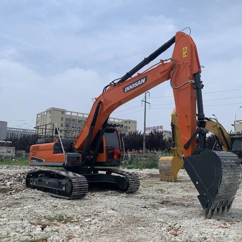 Doosan DX 300 Bagri goseničarji