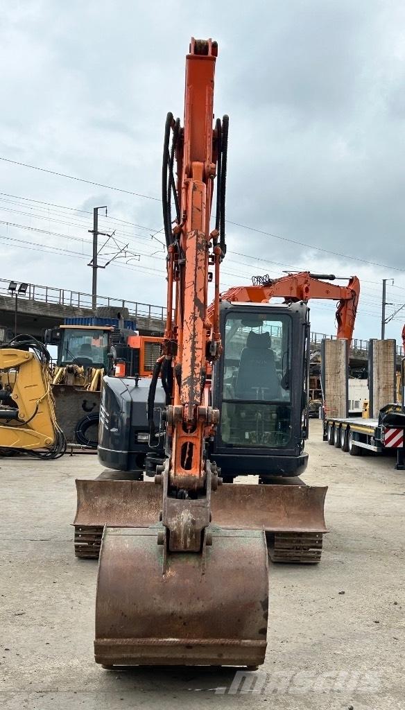 Hitachi Zaxis 85 USB Midi bagri 7t – 12t