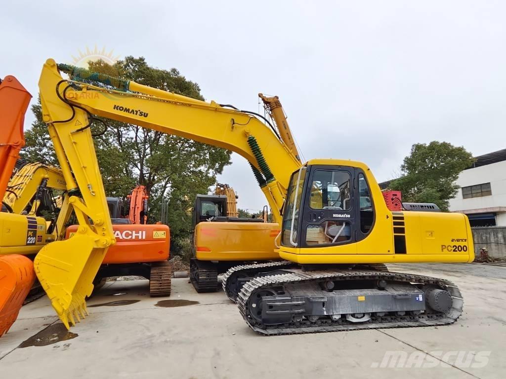 Komatsu PC 200-6 Bagri goseničarji