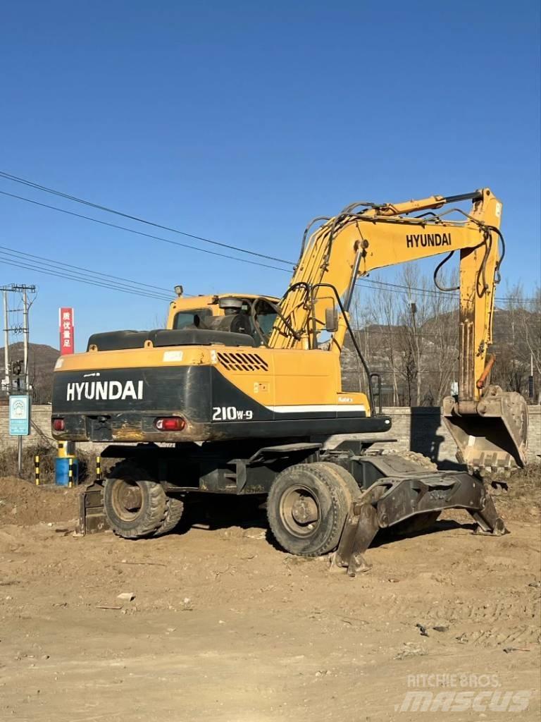 Hyundai R210W-9 Bagri na kolesih