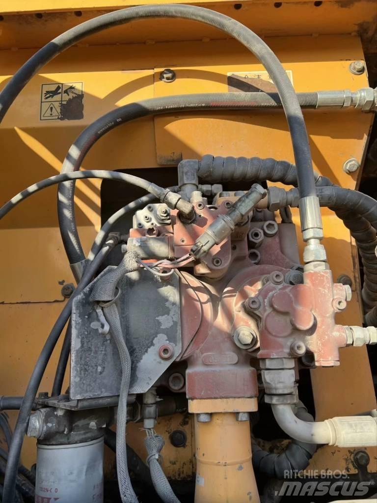 Hyundai R210W-9 Bagri na kolesih