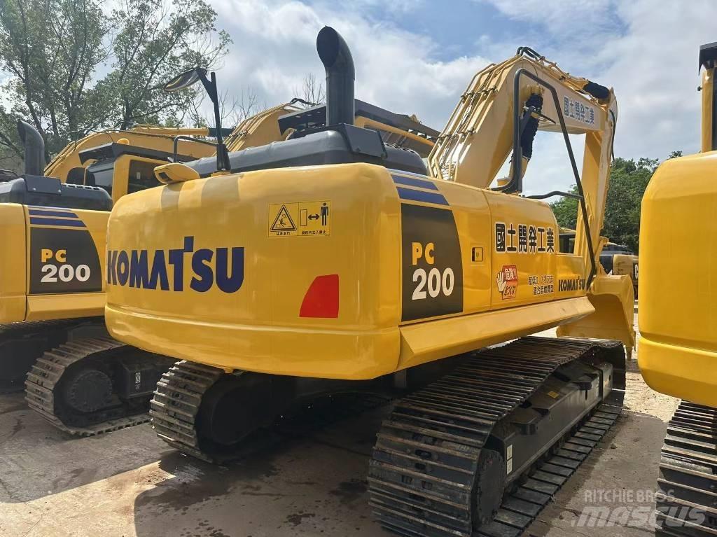 Komatsu PC 200 Bagri goseničarji