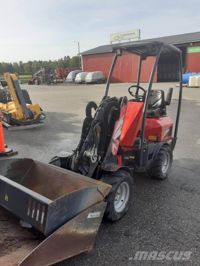 Norcar A6226 Večnamenski nakladalci