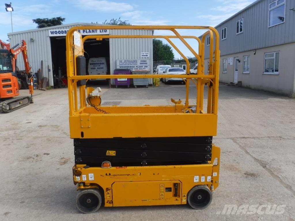 JCB S 1930 E Škarjaste dvižne ploščadi