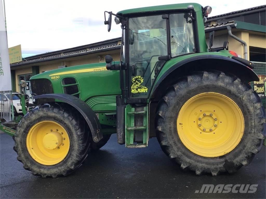 John Deere 6830 Traktorji
