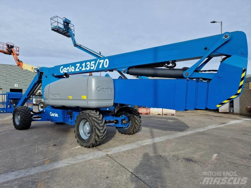 Genie Z 135/70 Zglobne dvižne ploščadi