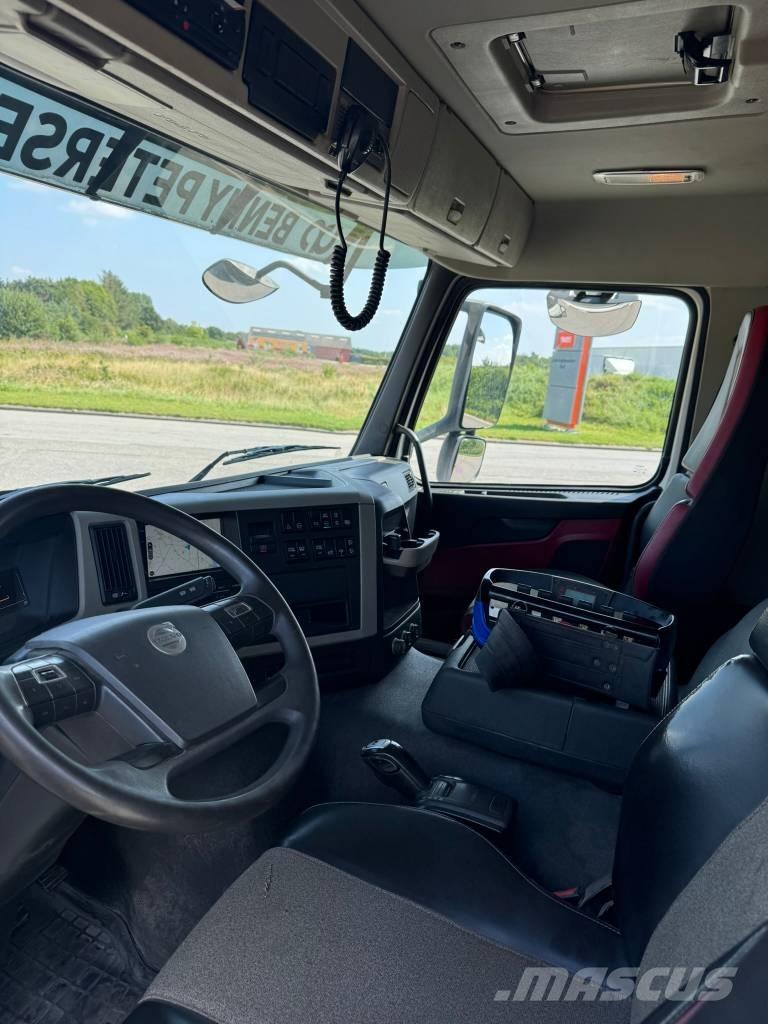 Volvo FM 500 Razstavljivi tovornjaki z žičnimi dvigali