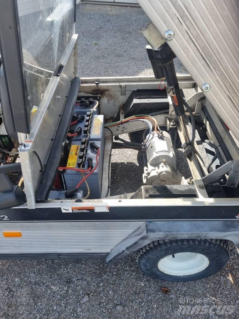 Club Car Carryall 2 Vozila za prevoz delovne opreme
