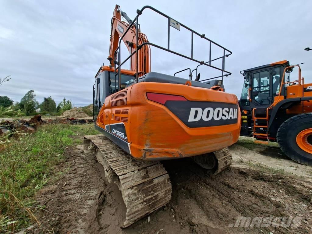 Doosan DX 225 LC-5 Bagri goseničarji