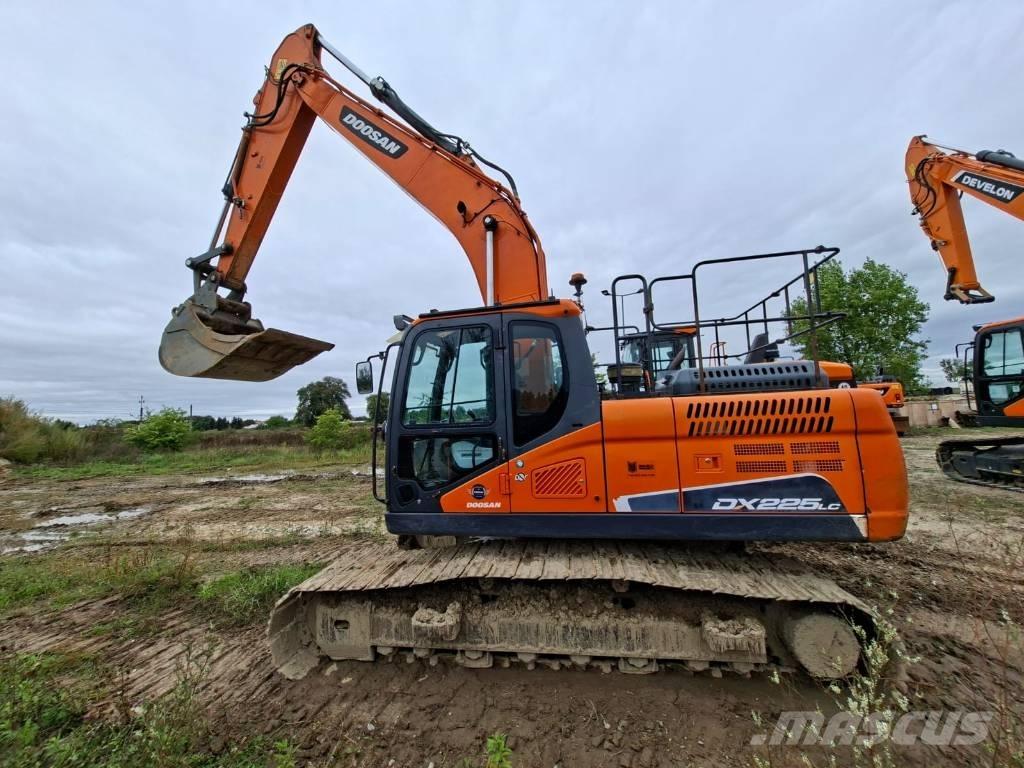 Doosan DX 225 LC-5 Bagri goseničarji