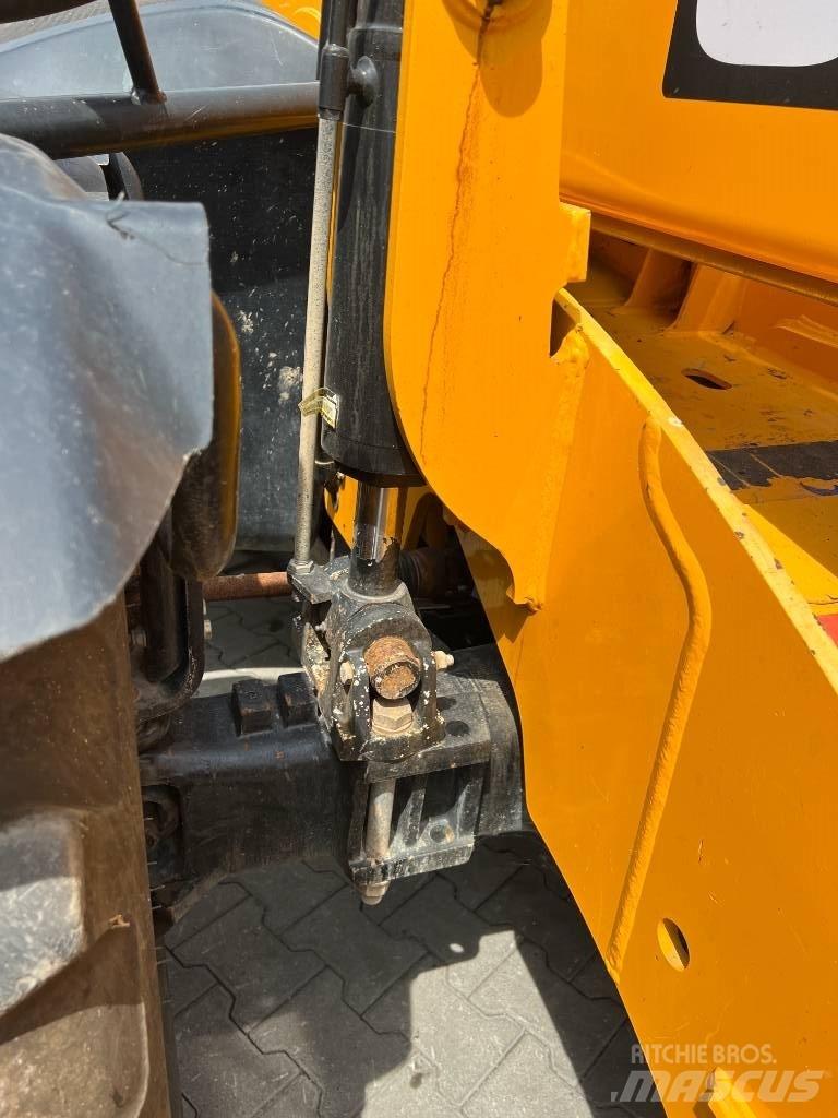 JCB 540-140 Teleskopski viličarji