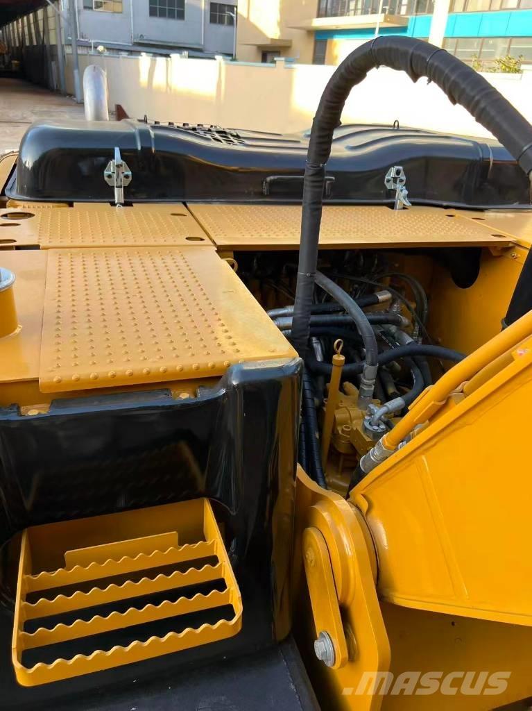 CAT 320D2 Midi bagri 7t – 12t