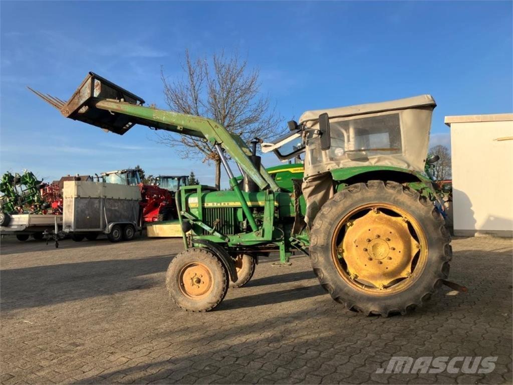 John Deere 1020 Traktorji