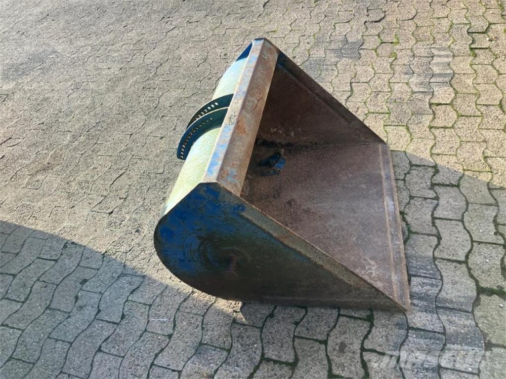 John Deere 1020 Traktorji