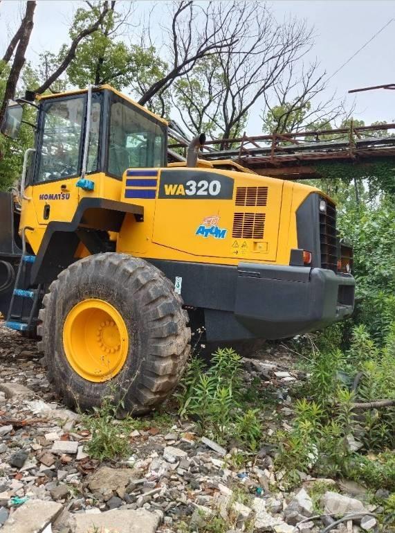 Komatsu WA 320-5 Kolesni nakladalci