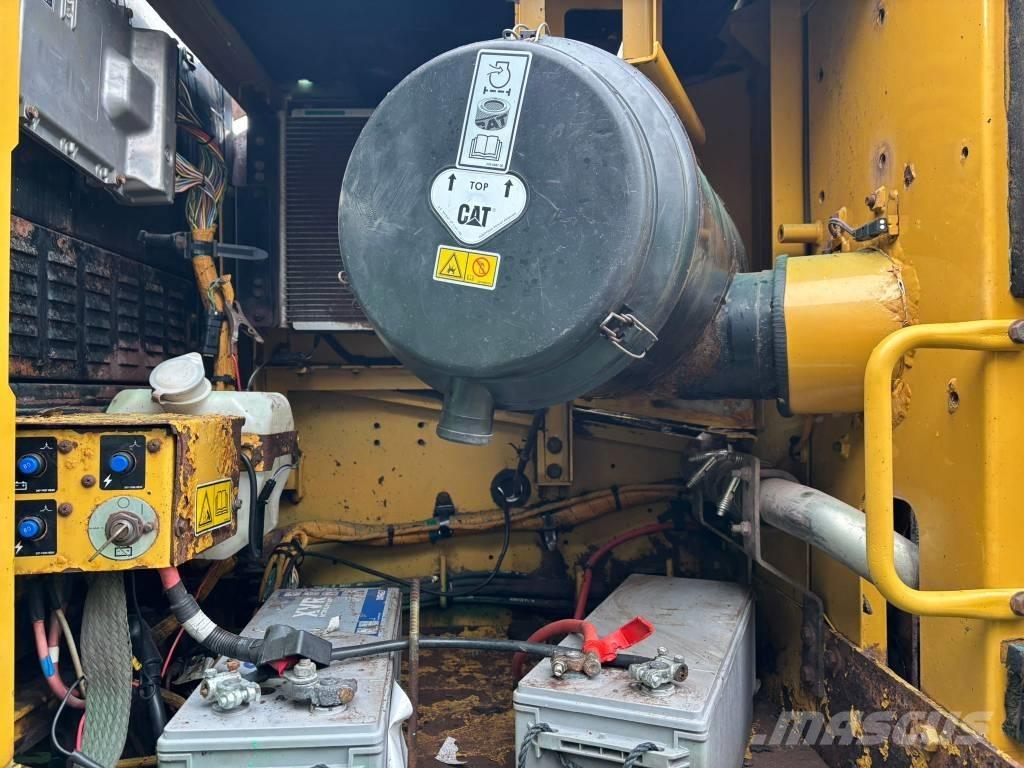 CAT 330 D L Bagri goseničarji