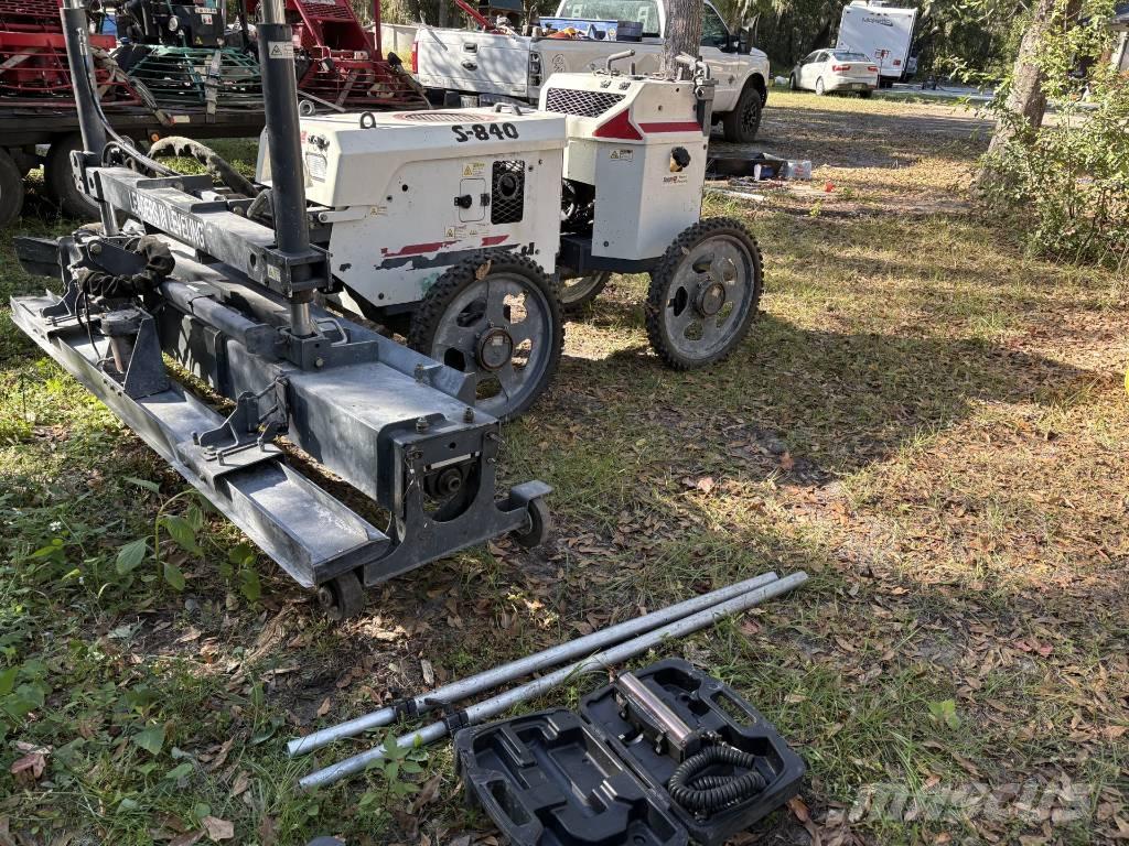 Somero S-840 Premične roke za dolivanje betona