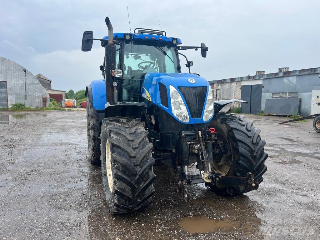 New Holland T 7070 Traktorji
