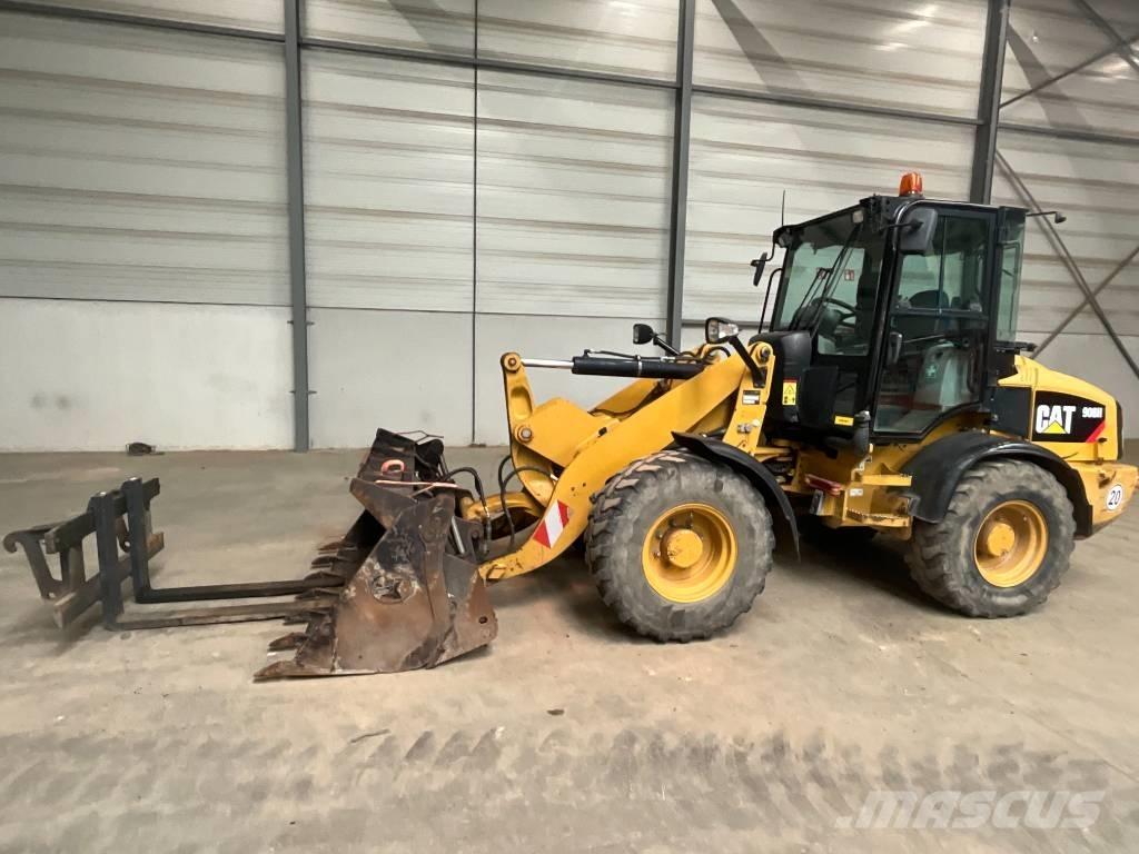 CAT 908 H 2 Kolesni nakladalci