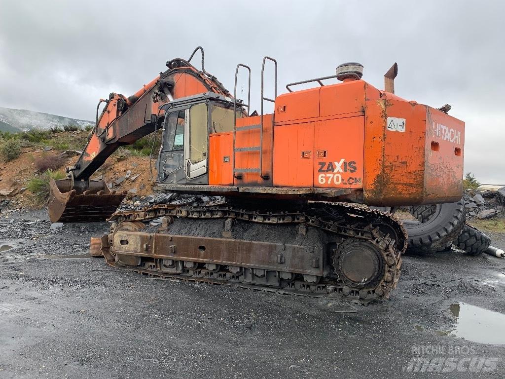 Hitachi 670 LCH-3 Bagri goseničarji