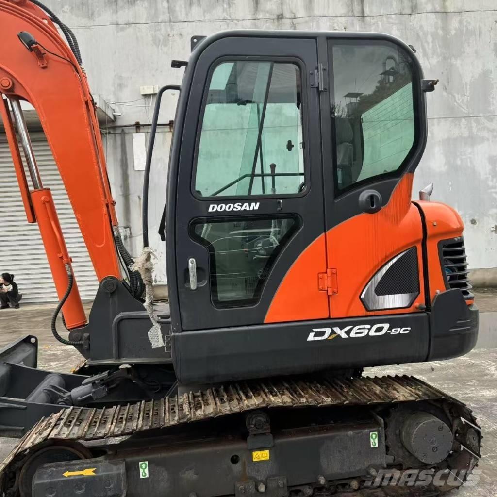 Doosan DX 60-9 C Mini bagri <7t
