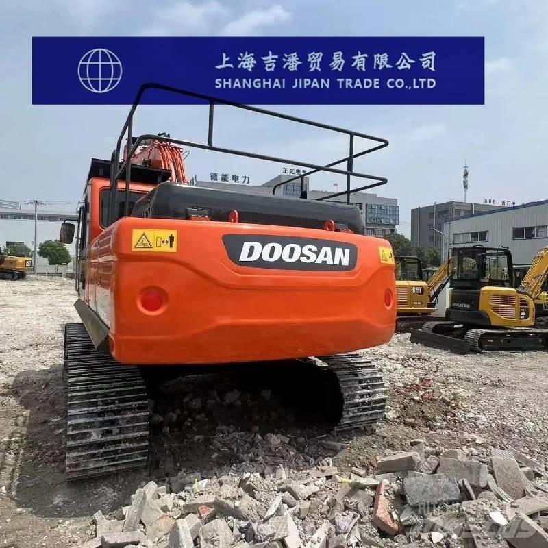 Doosan DX 300 Bagri goseničarji