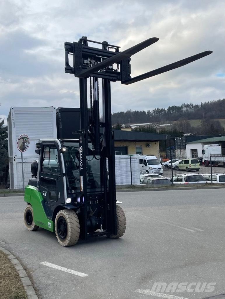 Toyota FVA450 Plinski viličarji