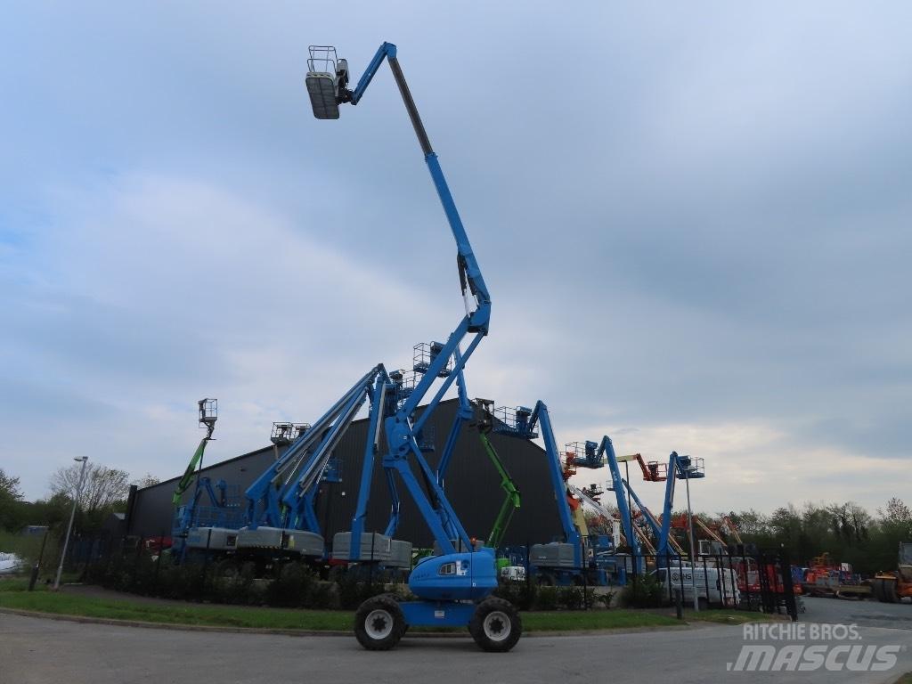 Manitou 200 ATJ Zglobne dvižne ploščadi