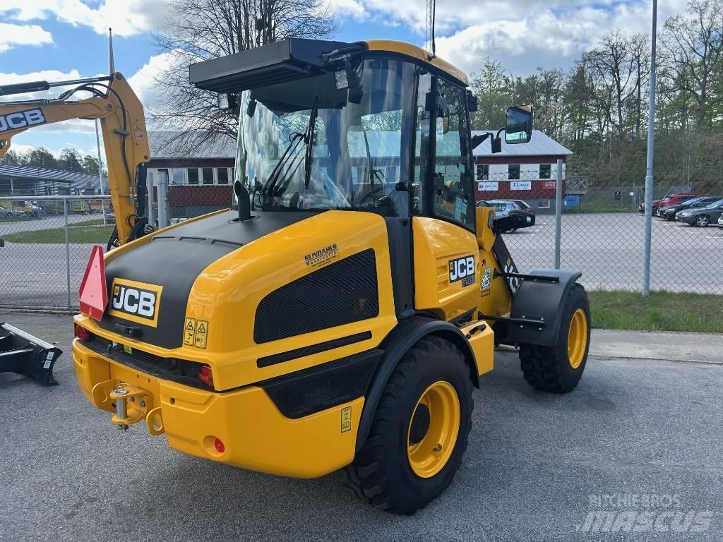 JCB 407 Kolesni nakladalci