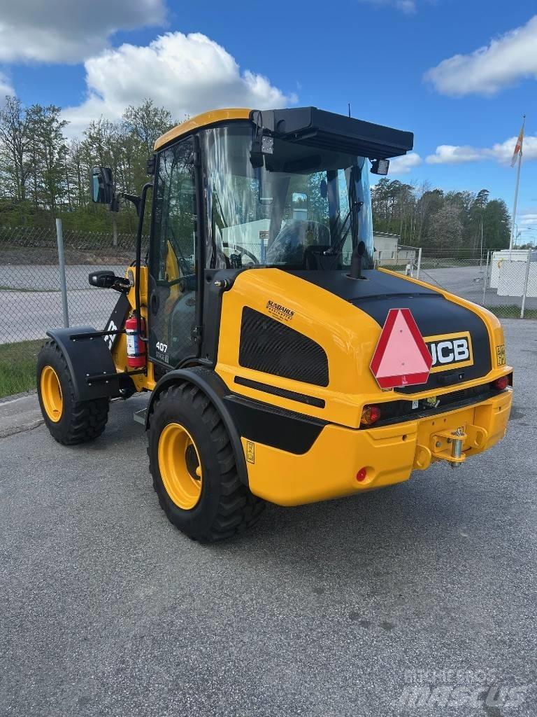 JCB 407 Kolesni nakladalci
