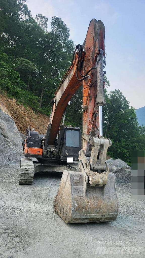 Doosan DX 300 LC-5 Bagri goseničarji