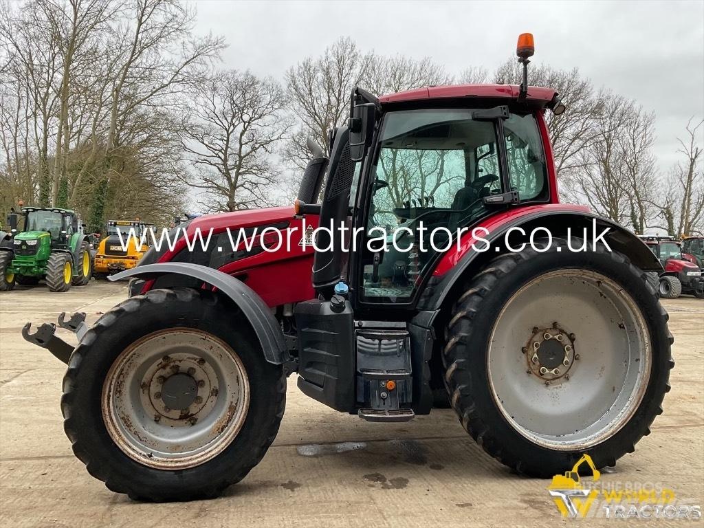 Valtra N 124 Traktorji