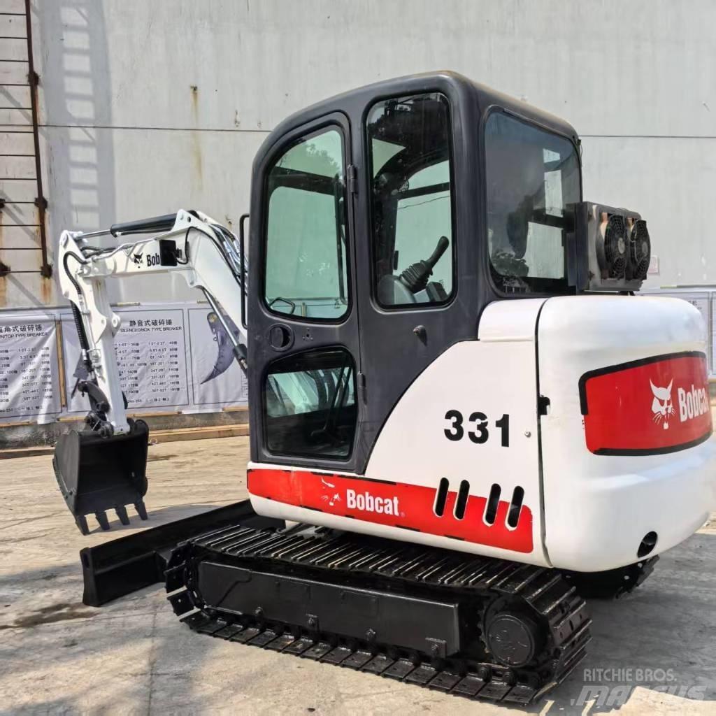 Bobcat 331 Mini bagri <7t