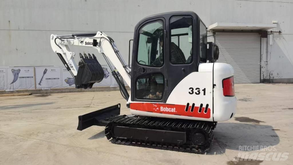 Bobcat 331 Mini bagri <7t