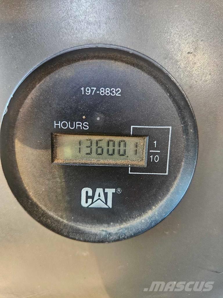 CAT M 316 D Bagri na kolesih