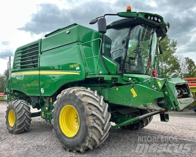 John Deere T 670 i Kombajni