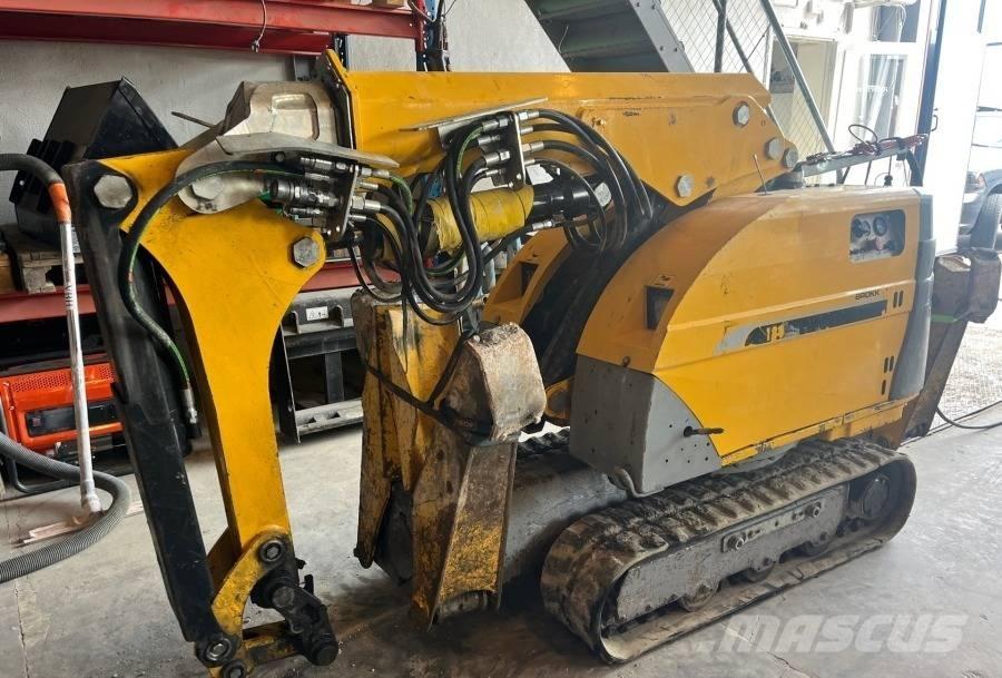 Brokk 180 Rušilni bagri