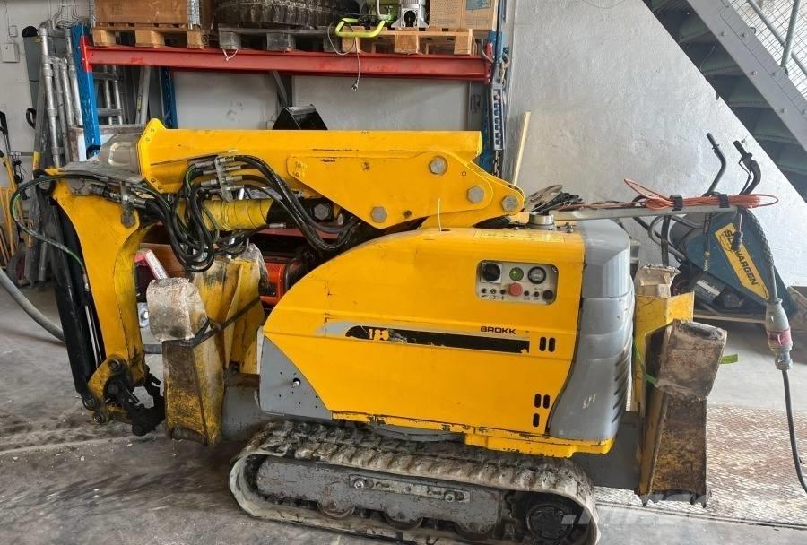 Brokk 180 Rušilni bagri
