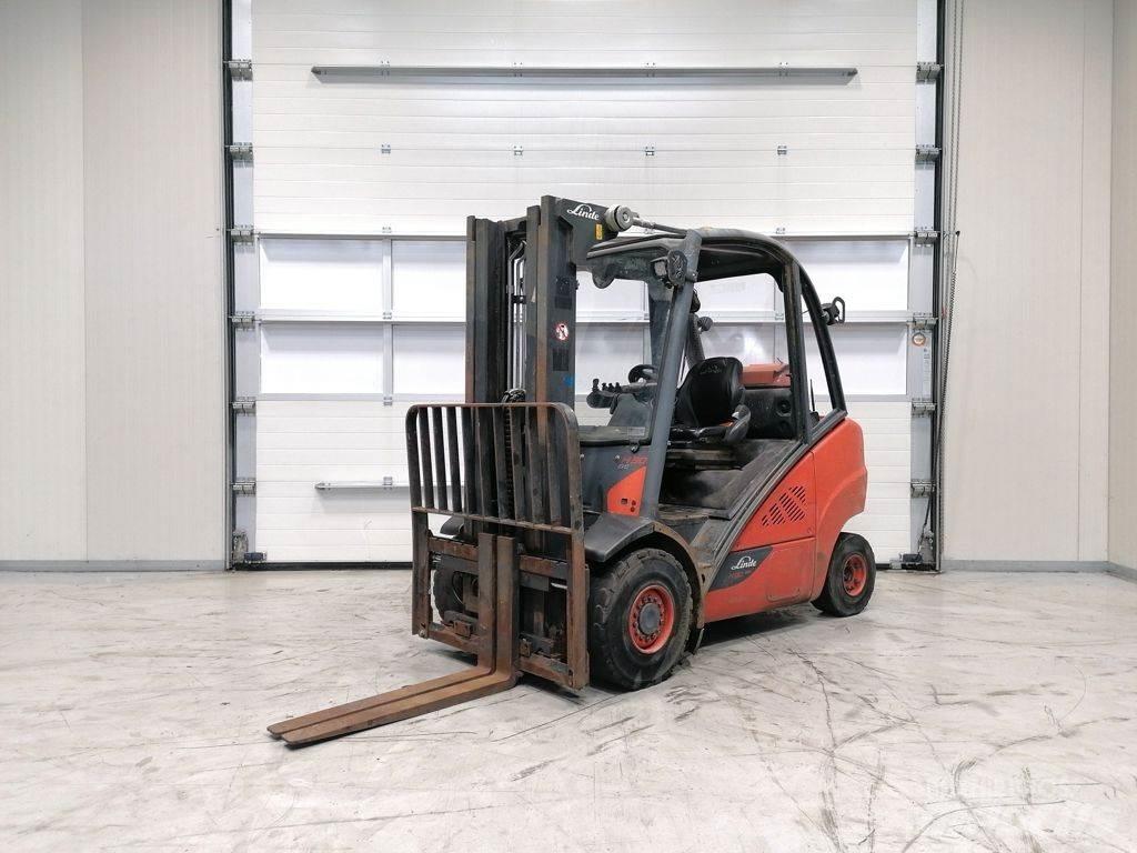 Linde H30T-02 Plinski viličarji