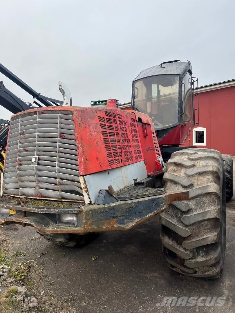 Valmet 921 Harvesterji